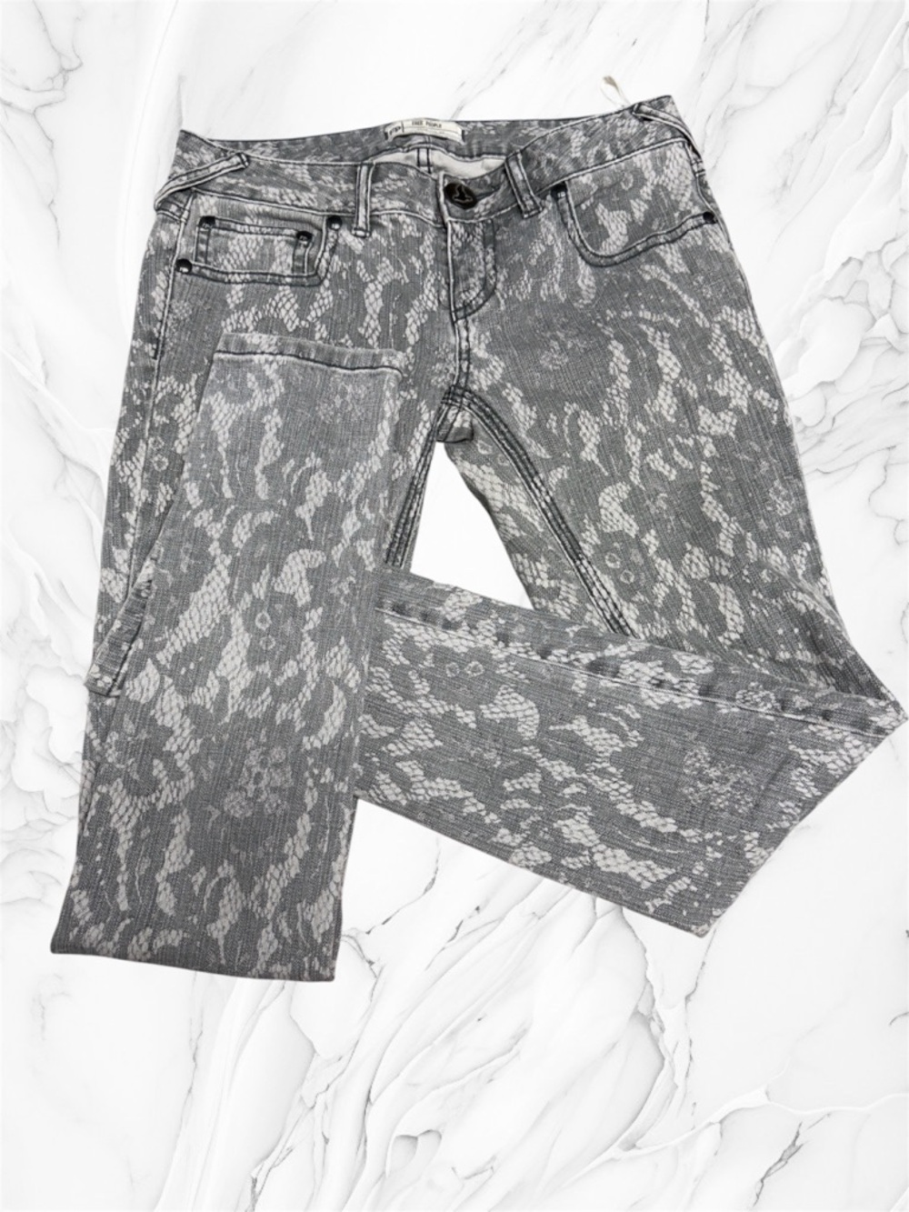 Free People Jacquard Skinny Jeans Gray and White Lace-Pattern Jeans size 27